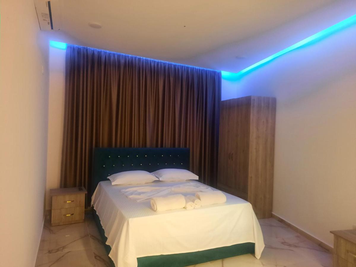 Hotel Megniar Lushnje Экстерьер фото