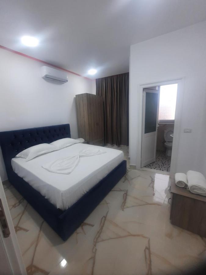 Hotel Megniar Lushnje Экстерьер фото