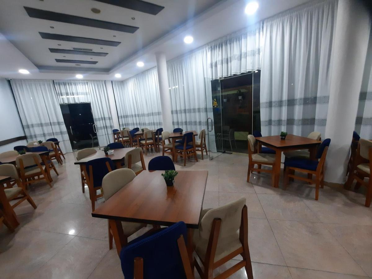 Hotel Megniar Lushnje Экстерьер фото